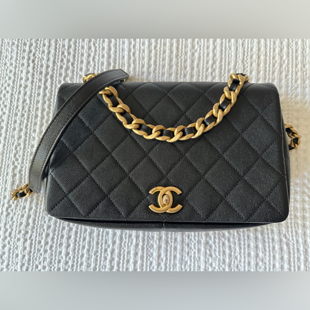 CHANEL Caviar Quilted Medium Fashion Therapy Flap Bag Black